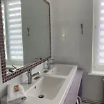 Les 4 Flocons, Centre, A 100m Du Lac, Avec Piscine , Wifi, Parking, Jardin * Gerardmer