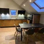 Les 4 Flocons, Centre, A 100m Du Lac, Avec Piscine , Wifi, Parking, Jardin *