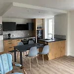 Les 4 Flocons A 100m Et Du Centre , Wifi, Parking, Piscine Ouverte Des Le 1er Mai 아파트 제라르메르