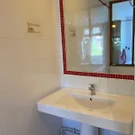 Apartment Les 4 Flocons, Centre, A 100m Du Lac, Avec Piscine , Wifi, Parking, Jardin *