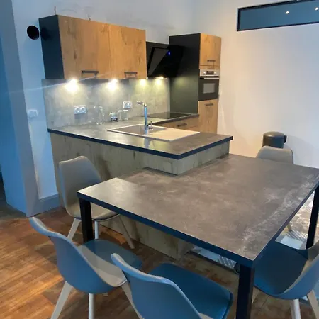 Lejlighed Les 4 Flocons, Centre, A 100m Du Lac, Avec Piscine , Wifi, Parking, Jardin