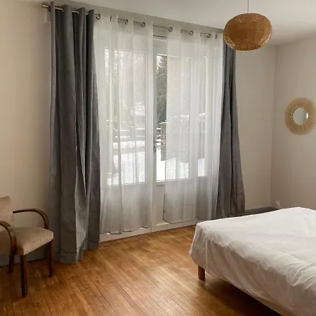 Les 4 Flocons, Avec Piscine Exterieure Chauffee A 100m Du Et Du Centre , Wifi, Parking, Sauna Gérardmer