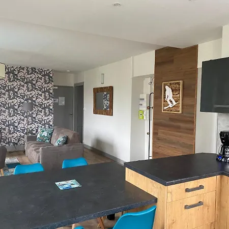 Appartement Les 4 Flocons, Avec Piscine Extérieure Chauffée à 100m Du Et Du Centre , Wifi, Parking, Sauna Gérardmer
