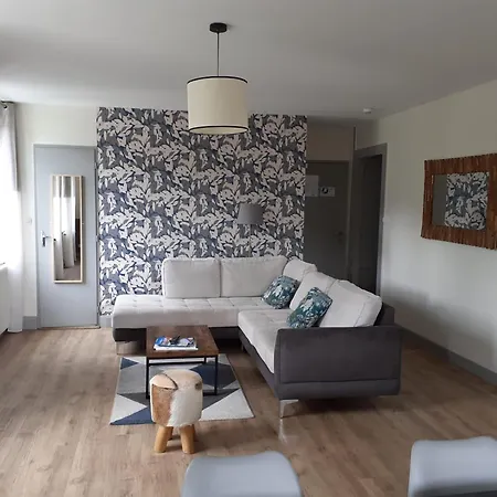 Les 4 Flocons, Centre, A 100m Du Lac, Avec Piscine , Wifi, Parking, Jardin *