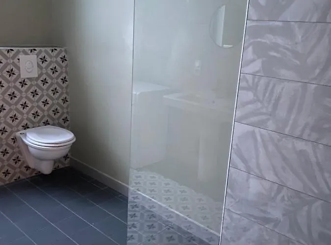 Les 4 Flocons A 100m Et Du Centre , Wifi, Parking, Piscine Ouverte Des Le 1er Mai *