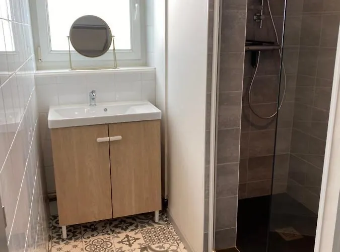 Apartment Les 4 Flocons A 100m Et Du Centre , Wifi, Parking, Piscine Ouverte Des Le 1er Mai *